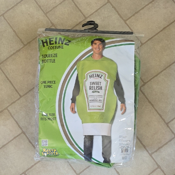 Green Costume Squeeze Bottle - Picture 1 of 2
